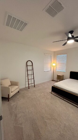 Building Photo - 4037 S 93rd Dr