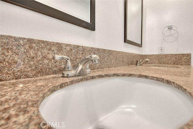 Building Photo - 518 N Platina Dr