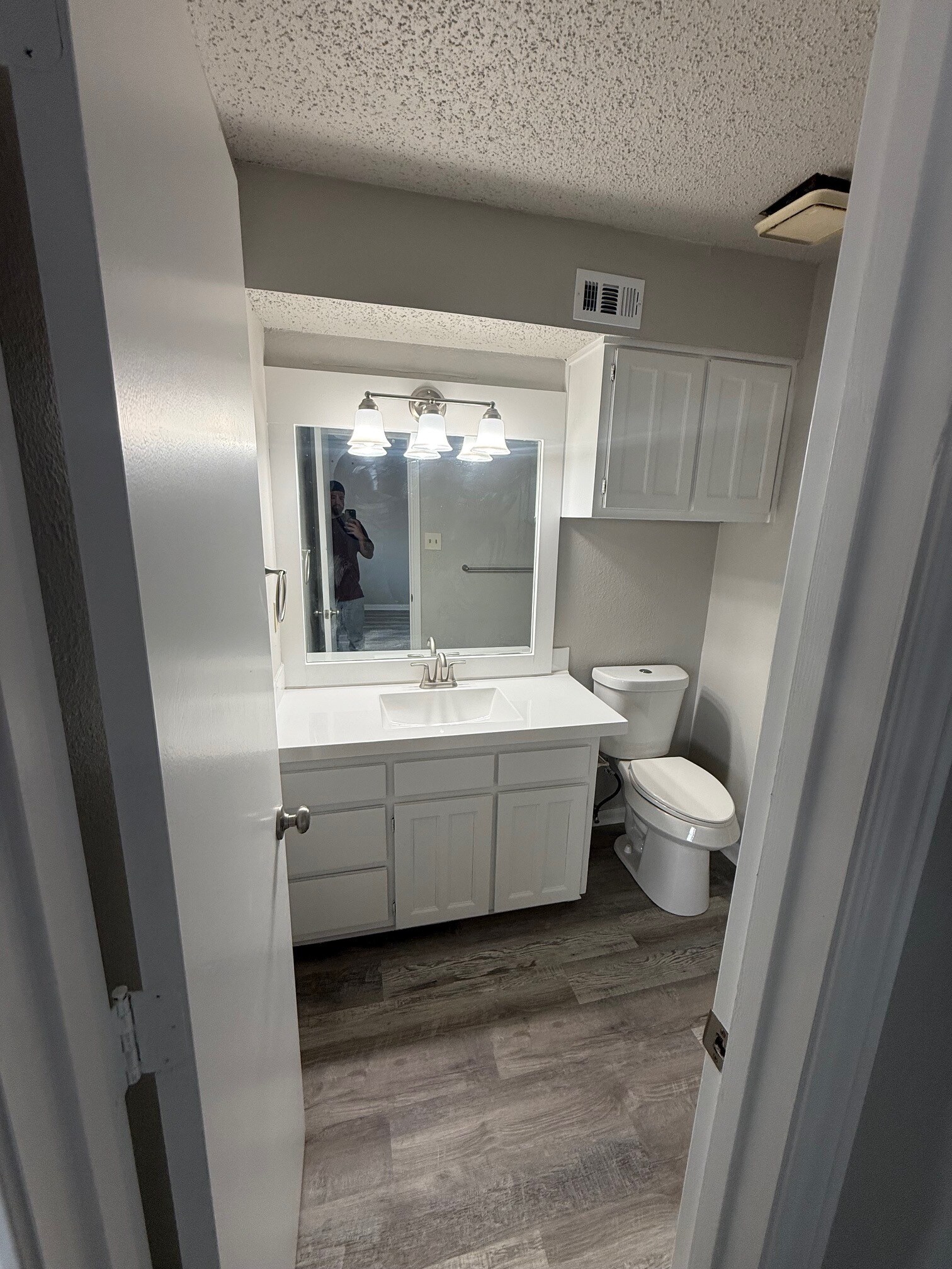 Building Photo - 1411 Lackey Ct