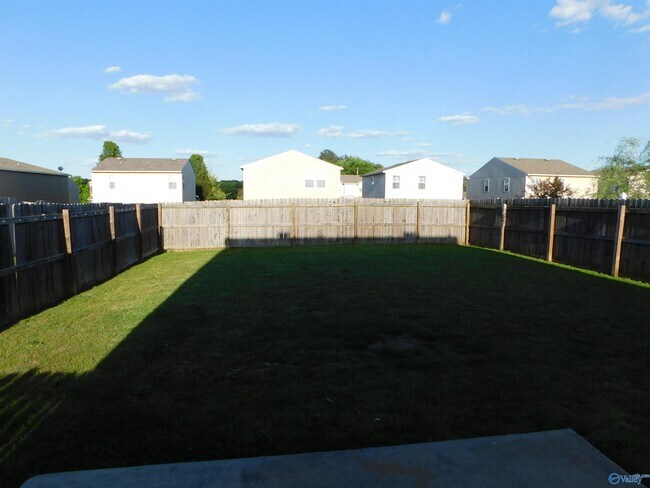 Building Photo - 3146 Castlecreek Dr SW