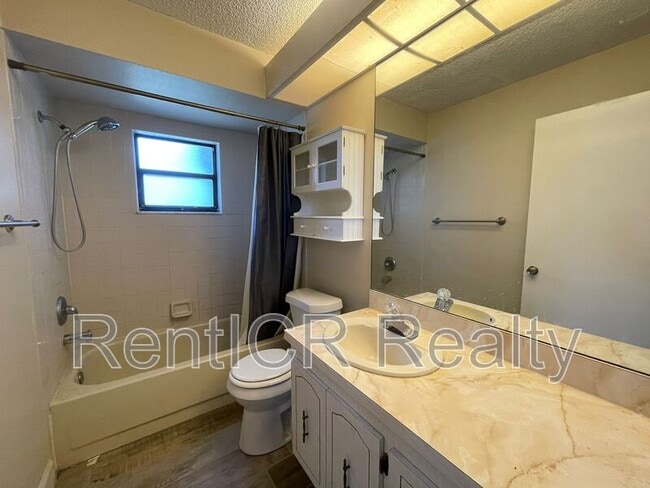 Building Photo - 1118 Greenlea Dr
