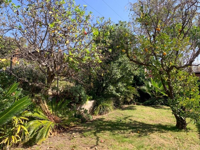Building Photo - Gorgeous & Updated 3 bed Storybook Spanish House in Silverlake w/Views!