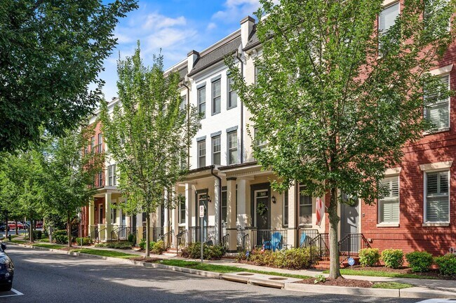 Building Photo - 3 bedroom 2.5 bathroom TownHome // Brookland//Garage Parking & Rooftop Deck