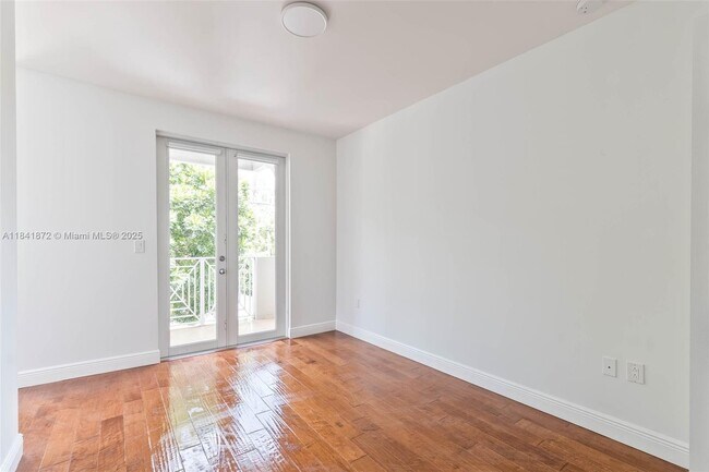 Building Photo - 3133 Hibiscus St