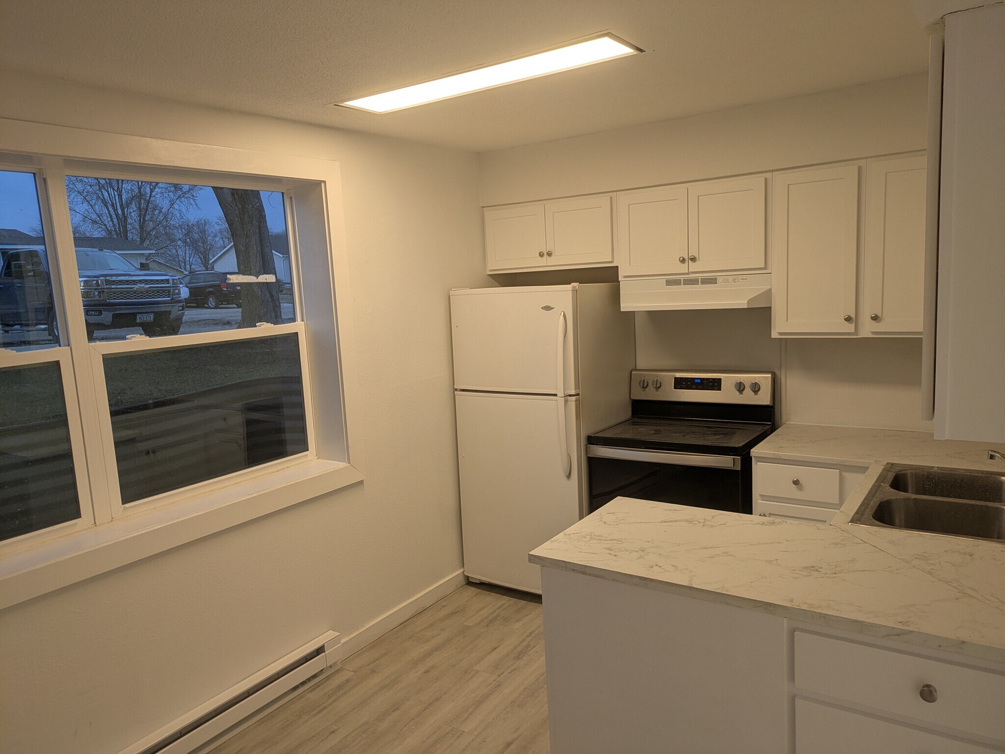 Building Photo - 502 W Market St