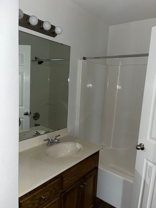 Building Photo - 2010 Seabiscuit Trce