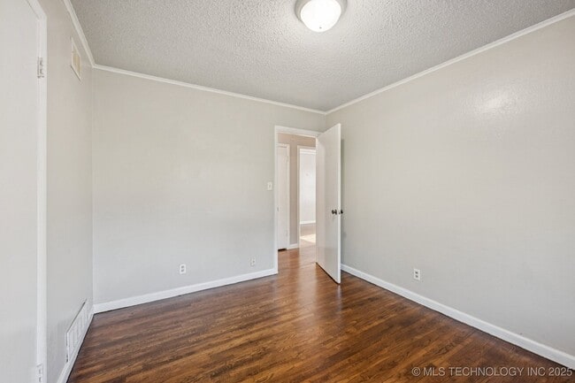 Building Photo - 9115 E Latimer Pl