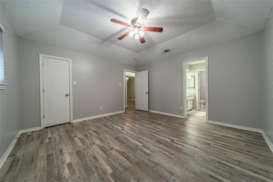 Building Photo - 408 Shoreview Dr