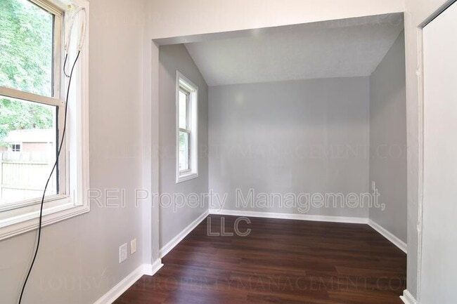 Building Photo - 512 Inverness Ave