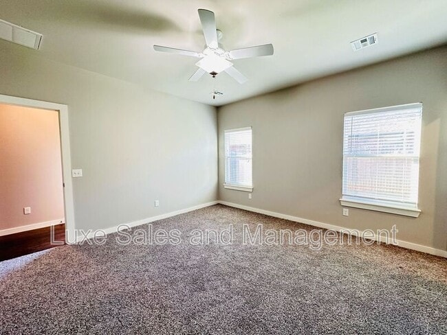 Building Photo - 2116 Camino Del Plaza Ln