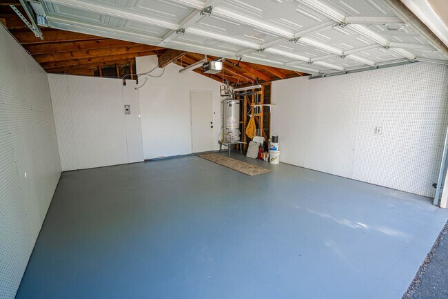 Building Photo - 19028 Newhouse St