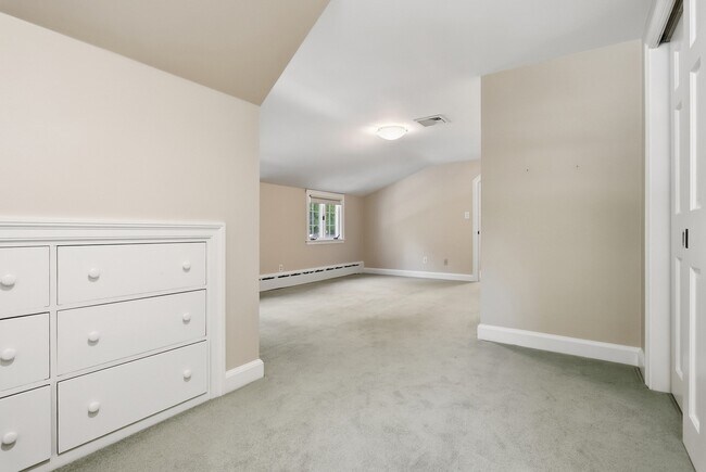 Building Photo - 3 Franklin Rd