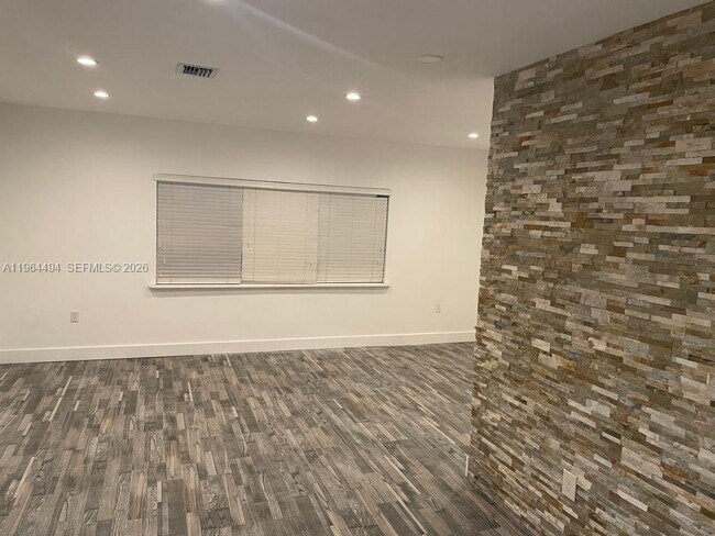 Building Photo - 2837 SW 126th Ave