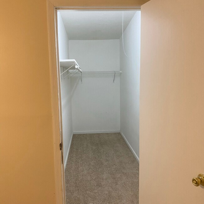 Building Photo - 6408 Baker Ct