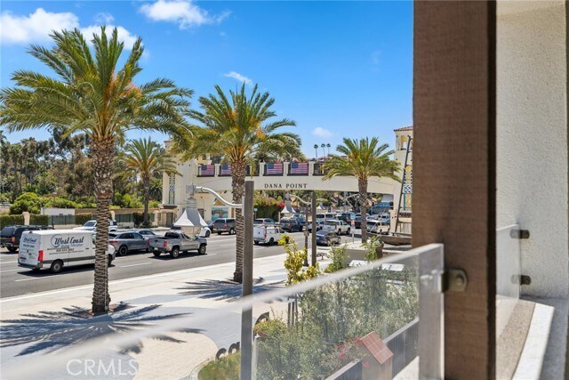 Building Photo - 3189 Doheny Way