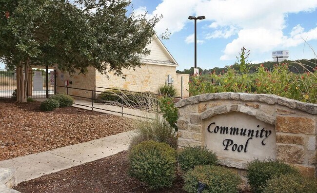 Building Photo - Beautiful 2 Story Home in Hanover Cove!