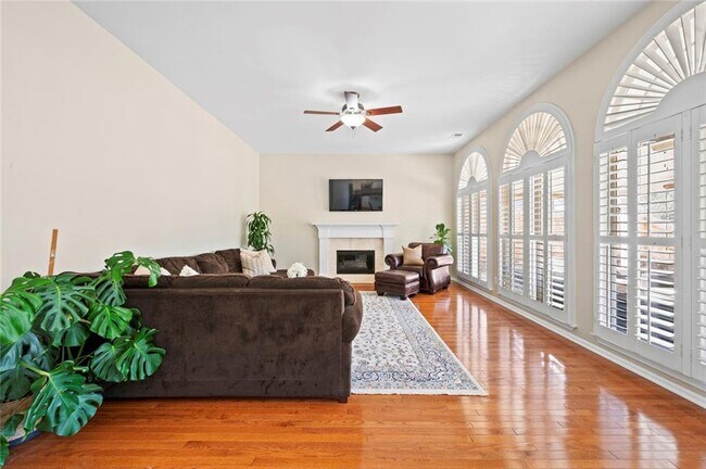 Building Photo - 2239 Snug Harbor NE