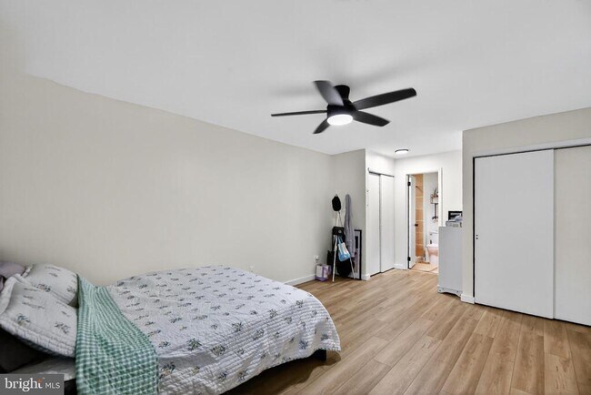 Building Photo - 203 CYPRESS Cir