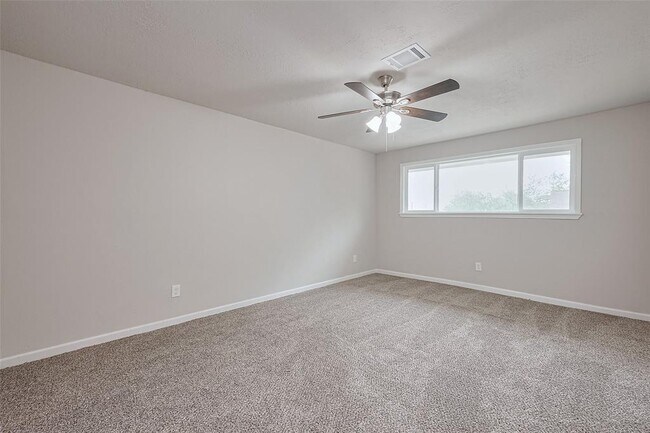 Building Photo - 203 Sevenhampton Ln