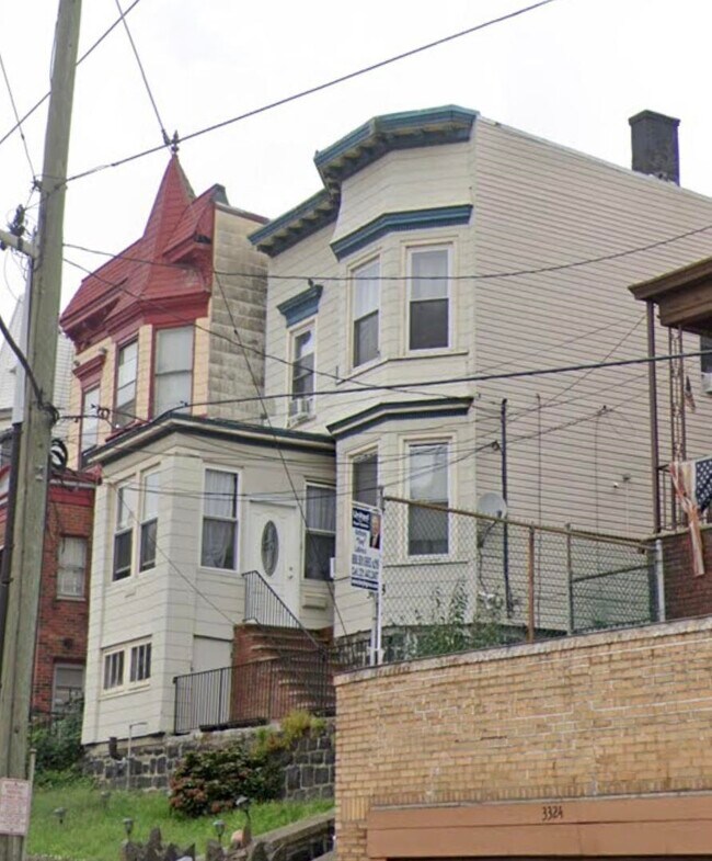 Building Photo - 3328 Park Ave