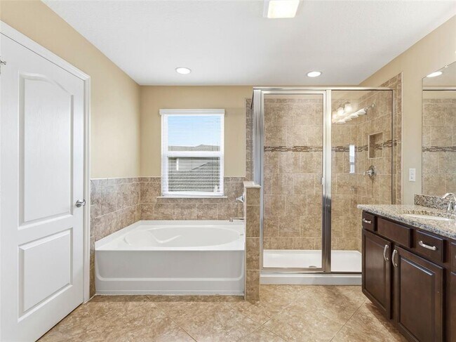 Building Photo - 2499 Calvano Dr