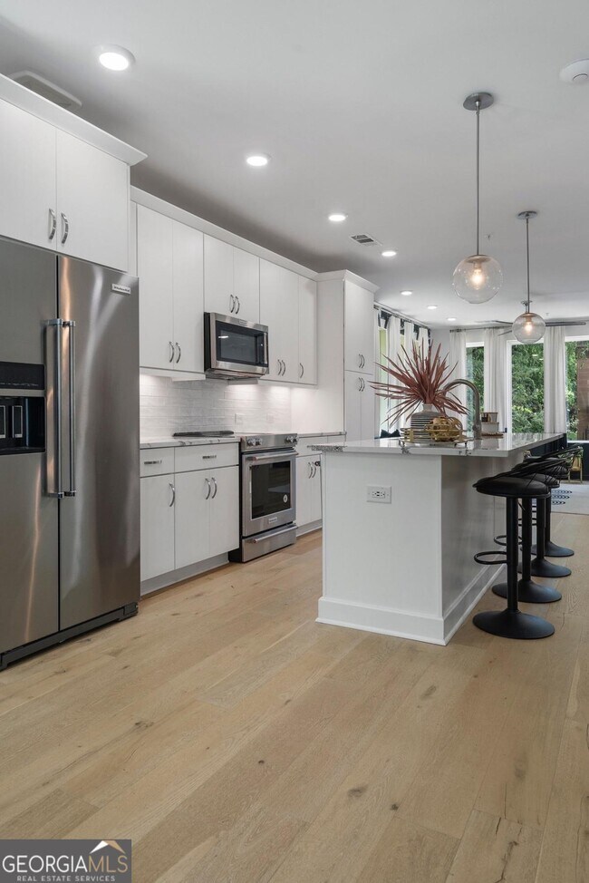 Building Photo - 371 Pratt Dr SE