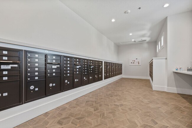 Building Photo - 2 bed 2.5 bath premium upgraded home in 55...