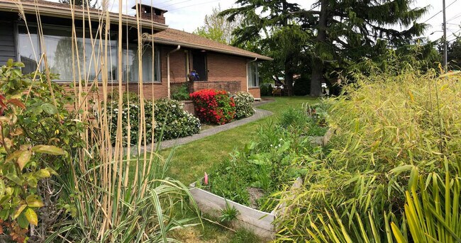 Building Photo - 7900 Beacon Ave S