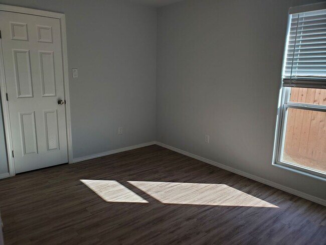 Building Photo - PRE-LEASE! Great 3/2/2 Located in Frenship ISD