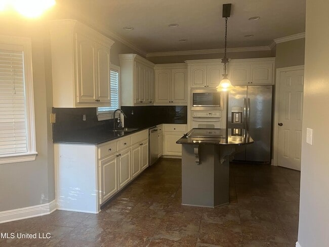 Building Photo - 109 Darrowsby Pl