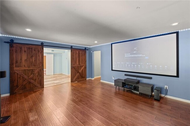 Building Photo - 12857 Waterside Dr