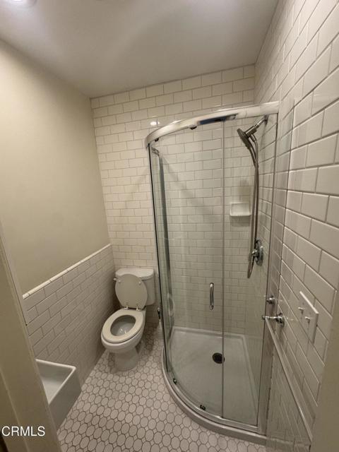 Building Photo - 368 Crescent Dr