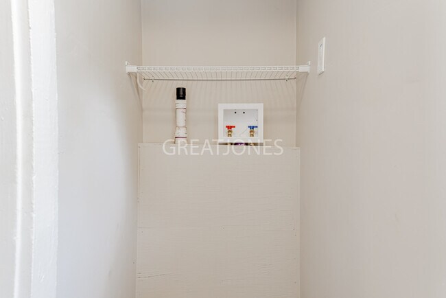 Building Photo - Charming 2 Bedroom in Greenville!