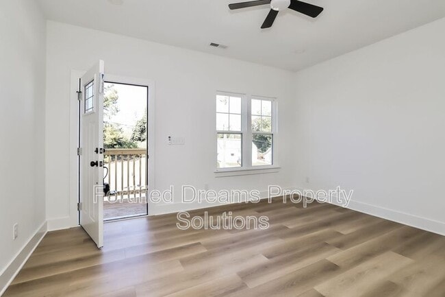 Building Photo - 103 Roanoke St