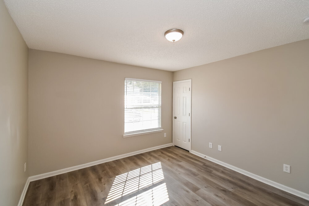 Building Photo - 2711 Ravine Hill Dr