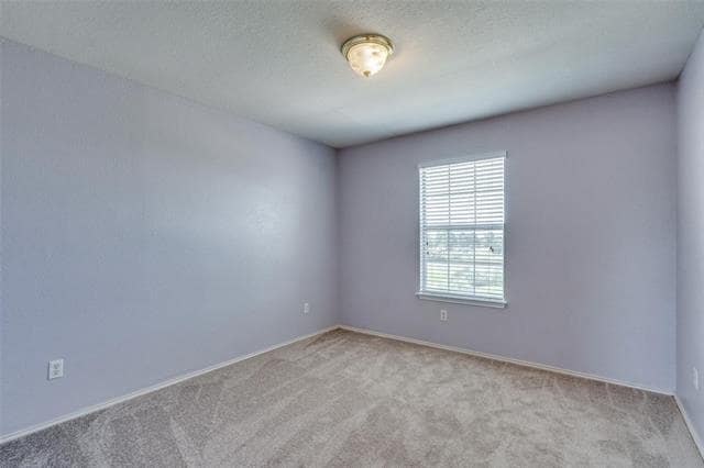 Building Photo - 3408 Oleander Dr