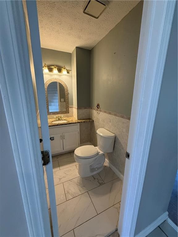 Building Photo - 2215 Mint Julep Ct