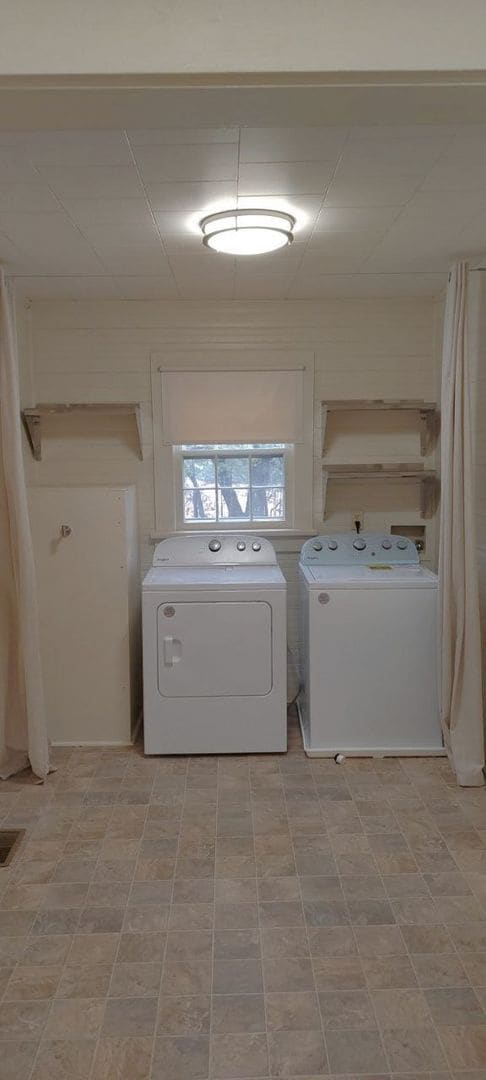 Building Photo - 422 Manning Ave