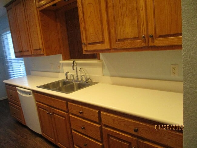 Building Photo - 4300 Mackey Dr