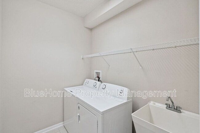 Building Photo - 7995 Ava Jade Aly