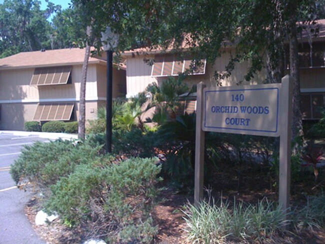 Building Photo - Top-Floor 2 Bed / 2 Bath Condo in Sought-A...