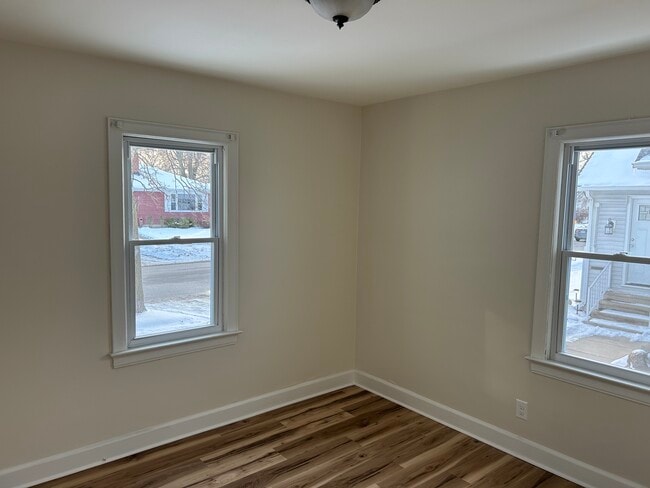 Building Photo - 1607 Howard St