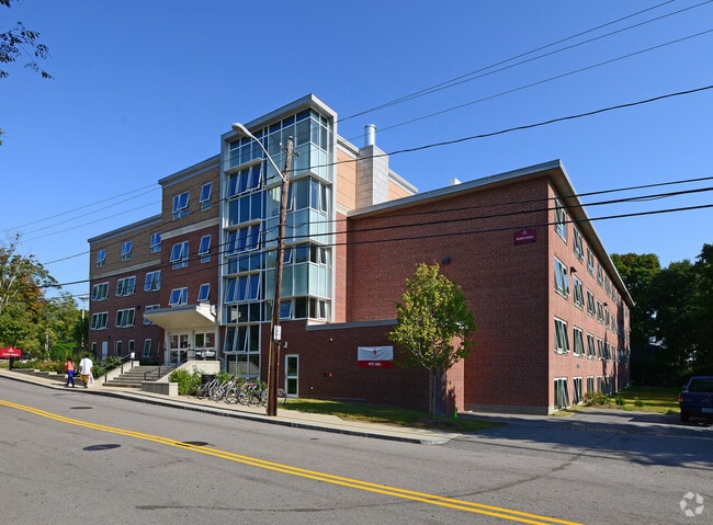 Primary Photo - Pope Hall Bridgewater State College