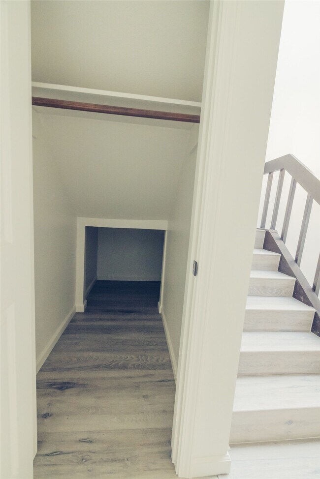 Building Photo - 12553 Wellington Park Dr