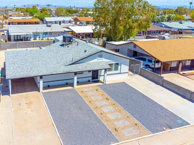 Building Photo - 1510 W 7th Dr