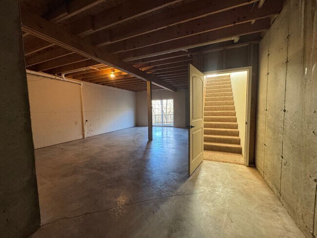 Building Photo - 20918 Homer Rd