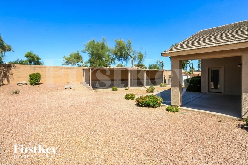 Building Photo - 98 E Clairidge Dr