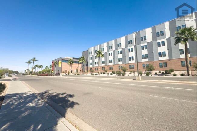 Building Photo - 4Bed/2Bath House at 59th Ave/Cactus Rd! Ready for Immediate Move-In! – NO HOA!