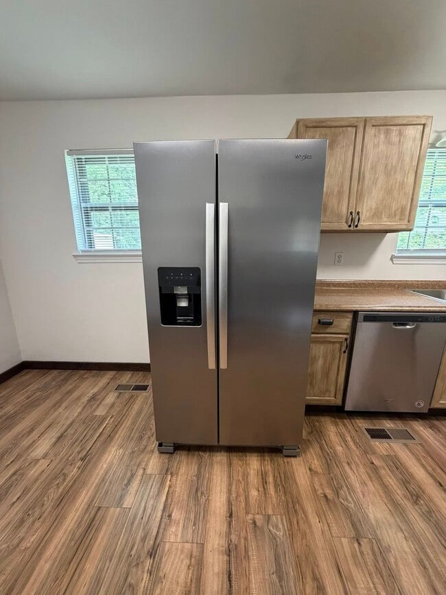 Building Photo - 3BR Rental in Quiet Fort Oglethorpe Neighborhood – Minutes from Battlefield Parkway & Chickamauga...