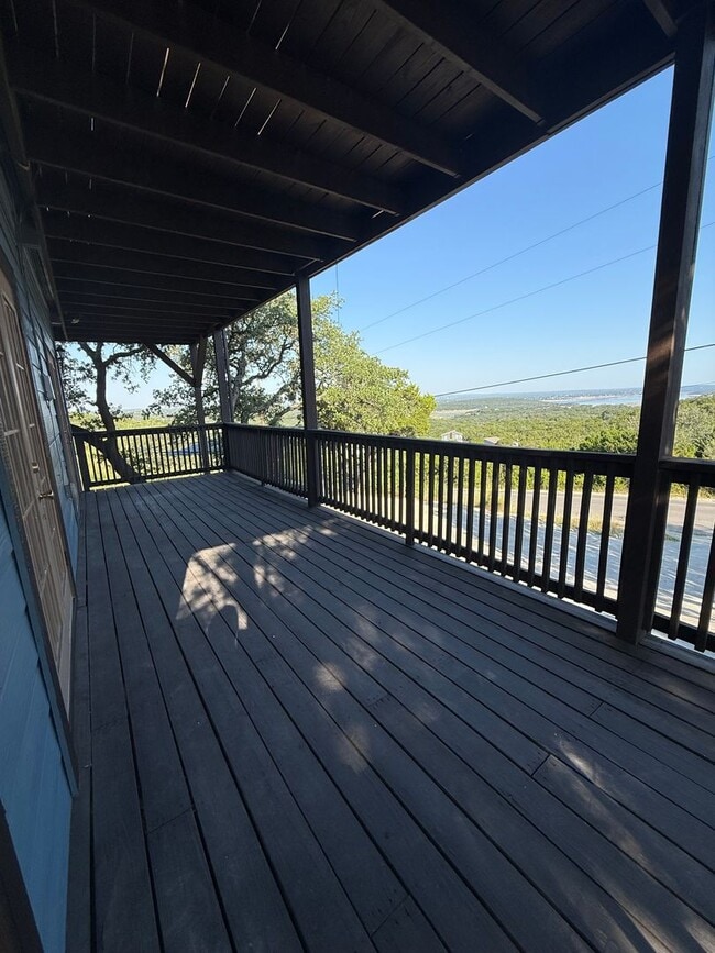 Building Photo - NEW ON MARKET (PRICE DROP!)